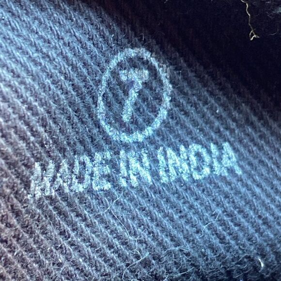 Urban Outfitters Pebbled Leather Side Zip Bootie 2.5” Stacked Heel sz 7 - Picture 7 of 8